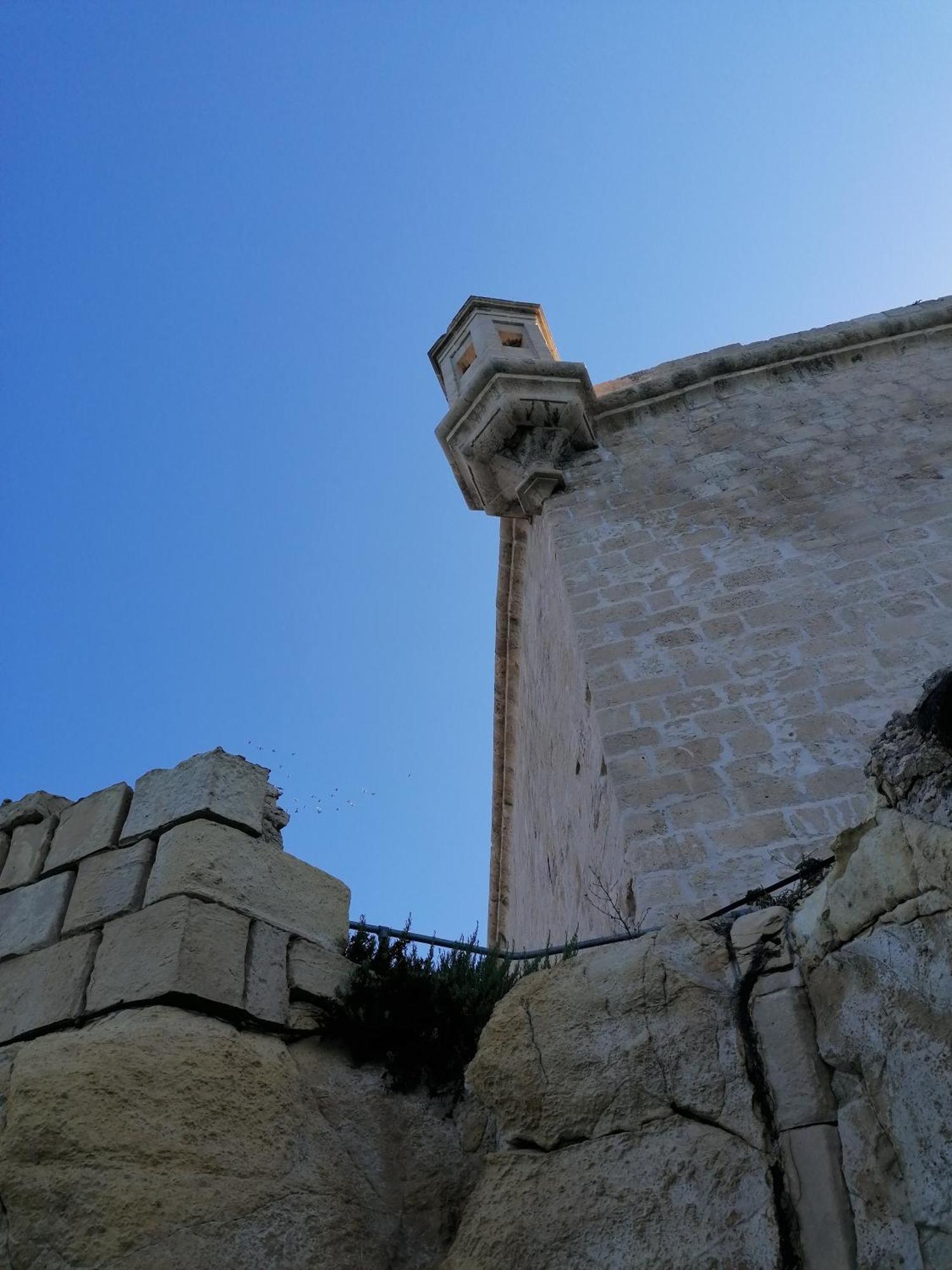 Old Refurbished Apartment In Bormla Cospicua Esterno foto